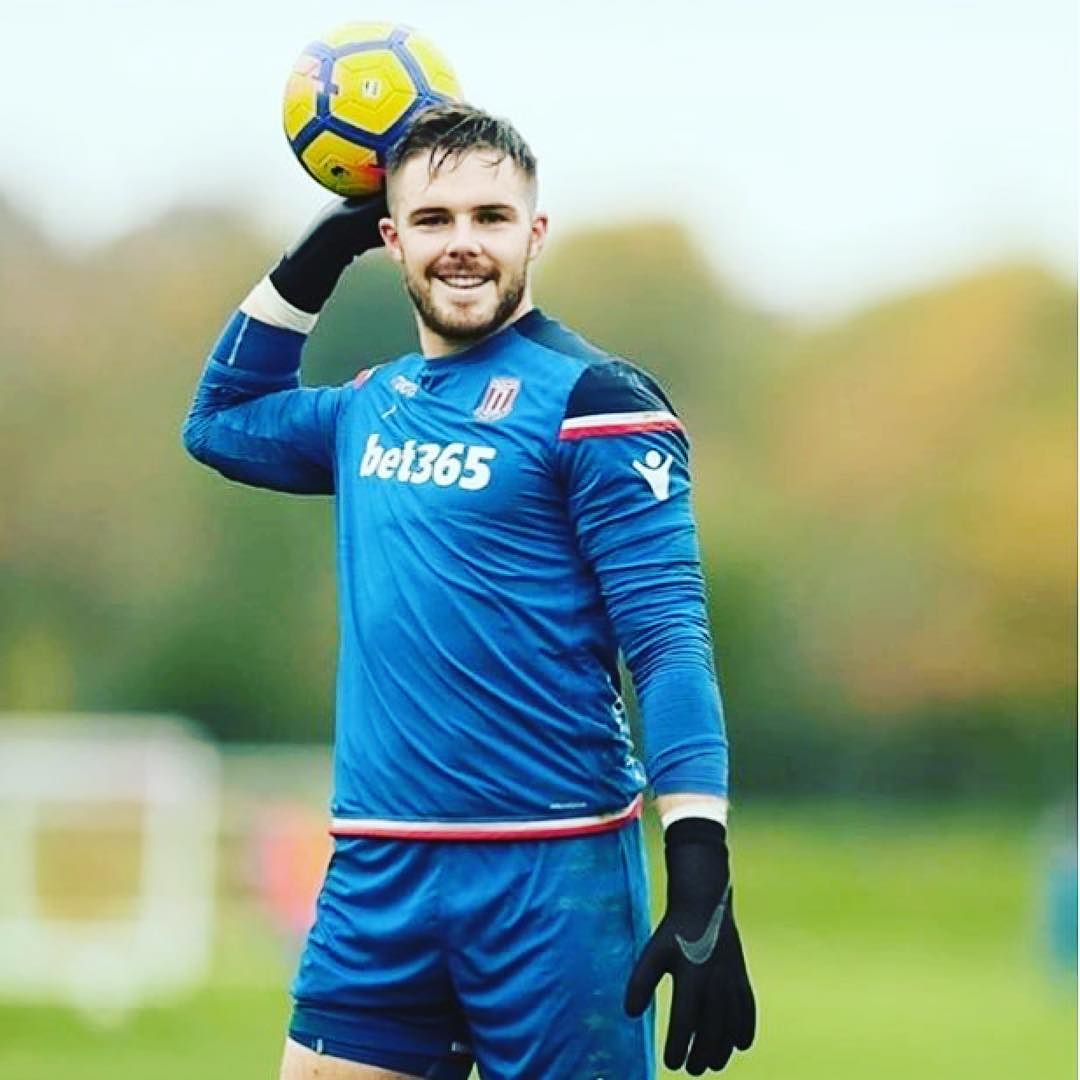Nike vapor touch goalkeeper gloves on sale